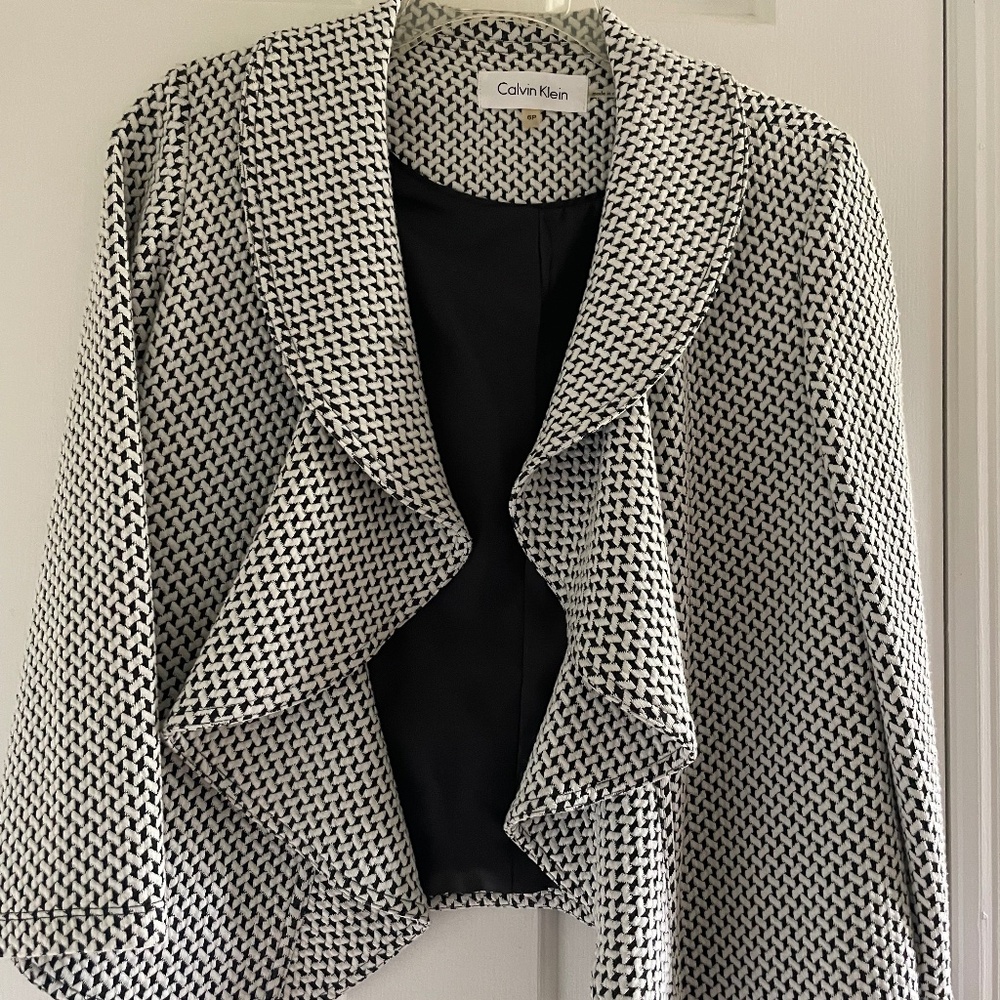 NEW Calvin Klein Lined Crop Blazer-B & W Herringbone size 6P